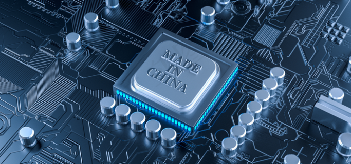 引线电解电容与贴片电解电容：从结构到应用的深度解析